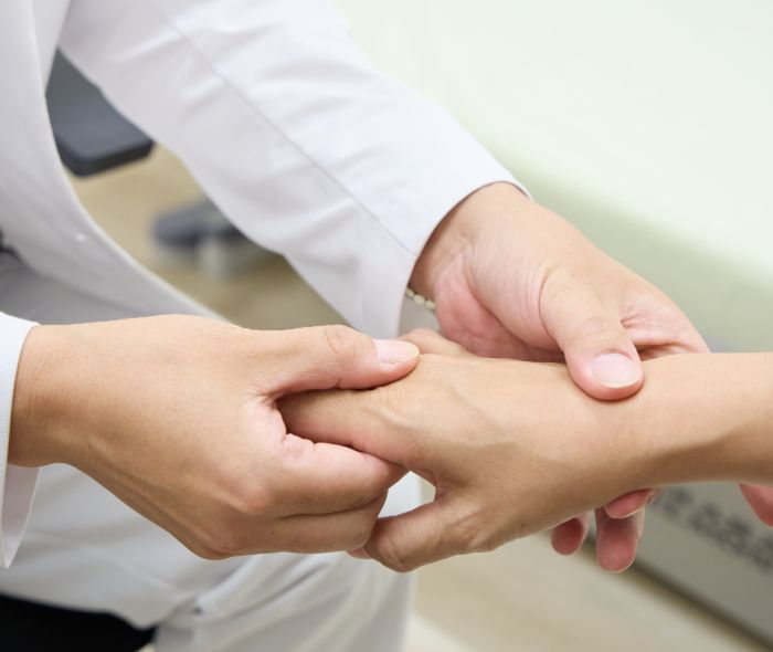 リウマチ専門医による質の高いリウマチ診療